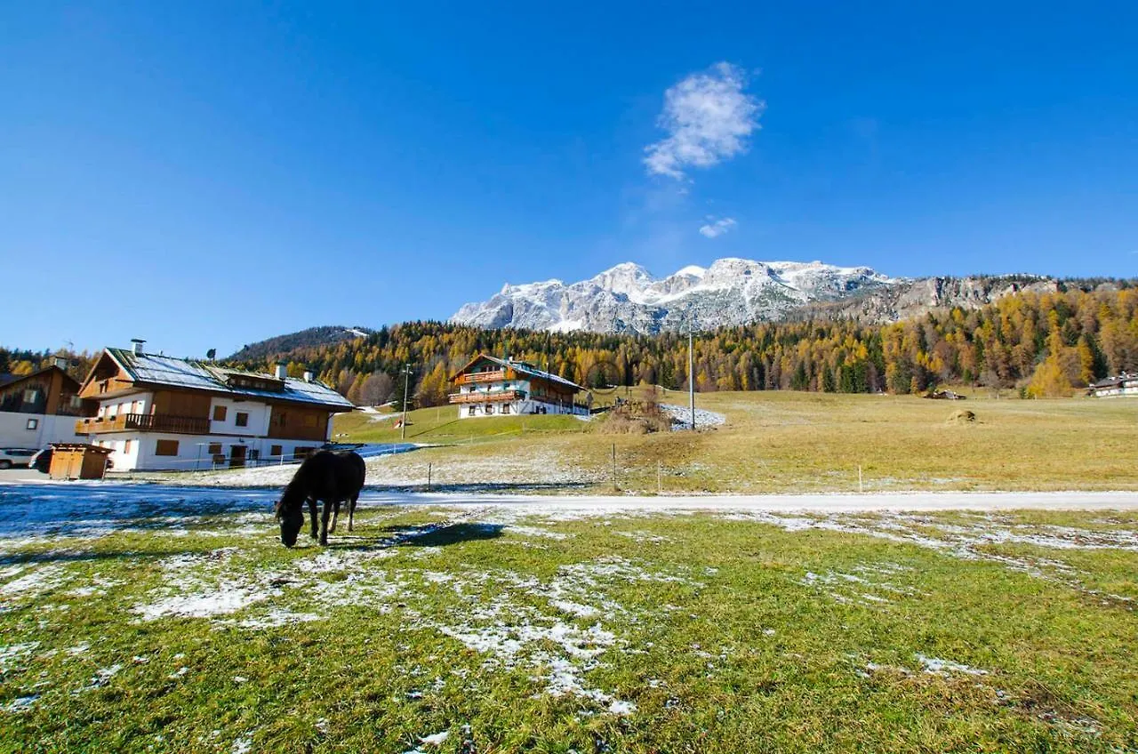Hotel Casa Cadin Cortina dʼAmpezzo