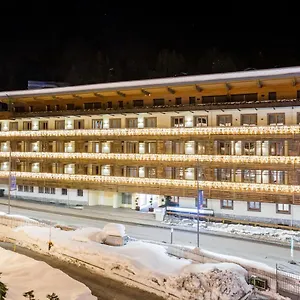 Radisson Residences Savoia Palace Кортина-д'Ампеццо