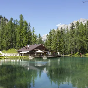 Lago Ghedina Bed and breakfast